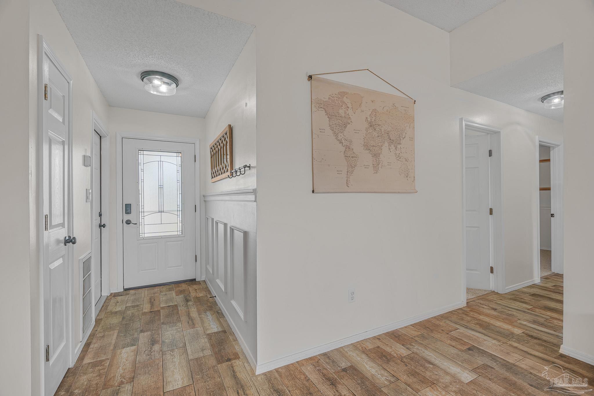 2285 Estate Circle Navarre, FL 32566 - Photo 8 of 41