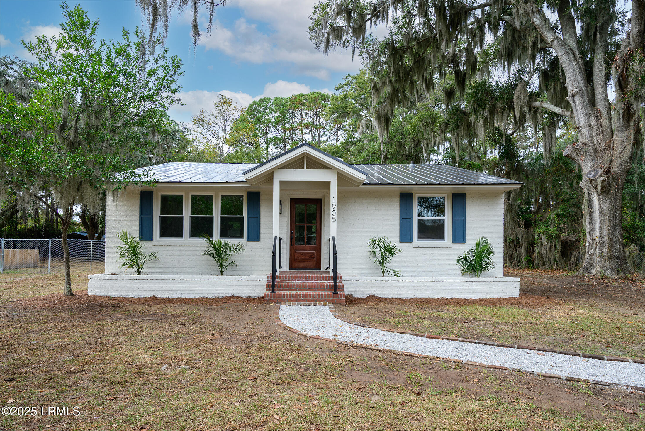1905 Old Shell Road Port Royal, SC 29935 - Photo 2 of 46 DSC_6110 copy