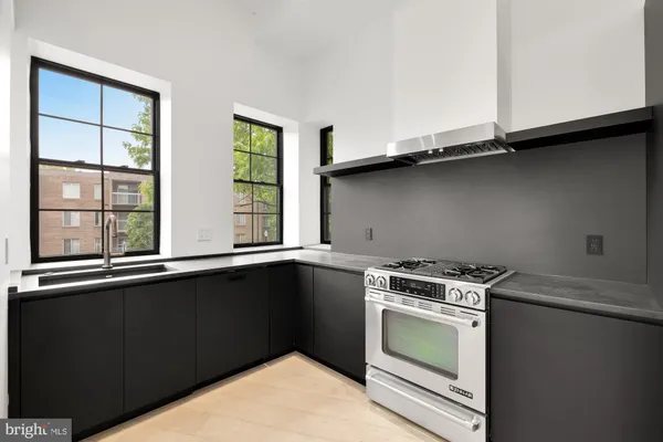 $5,500 | 1451 Maryland Avenue Northeast, Unit PH, Washington, DC 20002