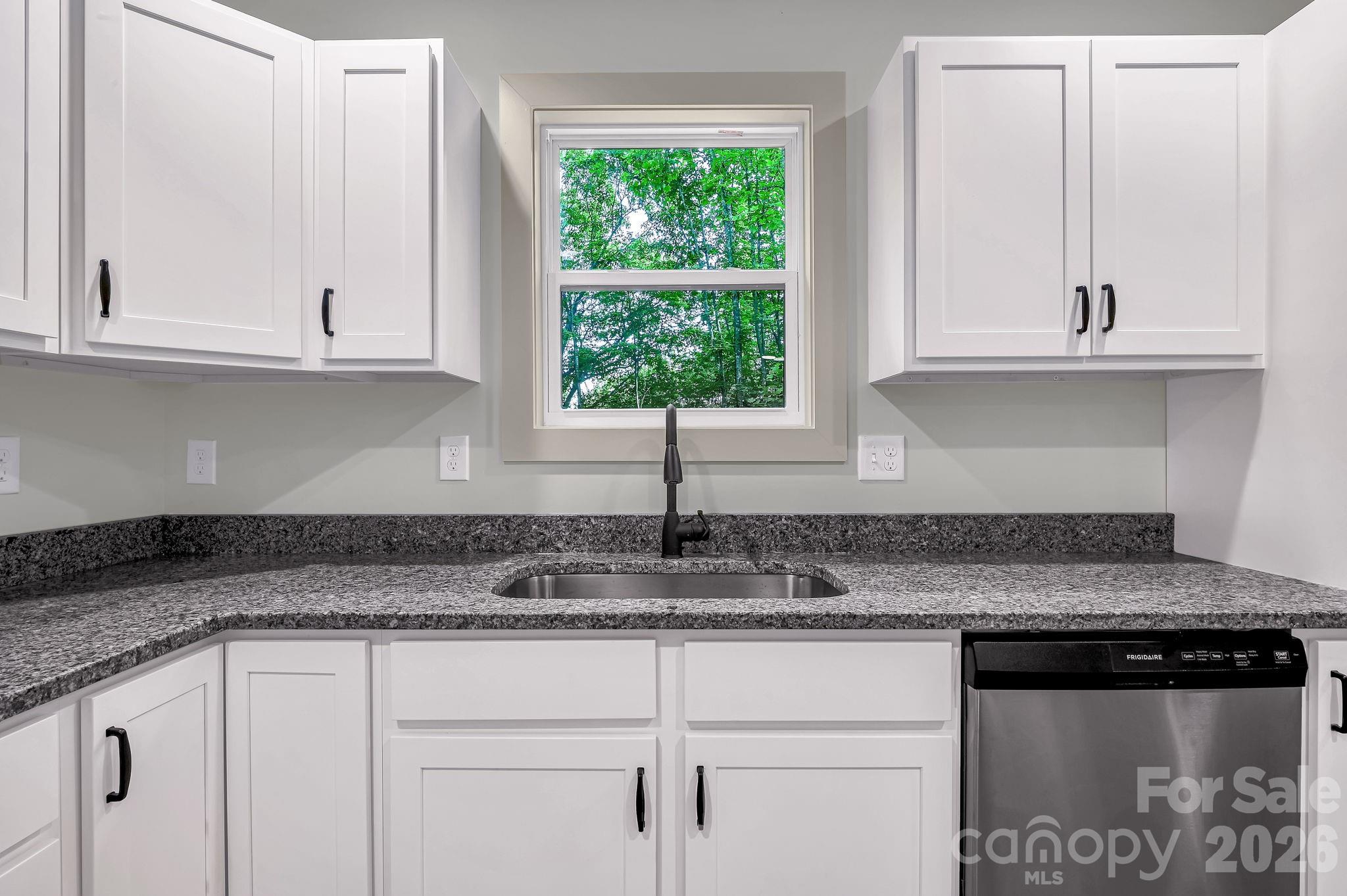 1282 Old Country Road, Unit 36 Waynesville, NC 28786 - Photo 8 of 20