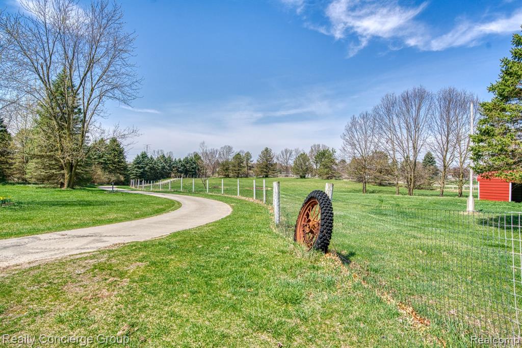 5757 Lange Road Howell, MI 48843 - Photo 8 of 64