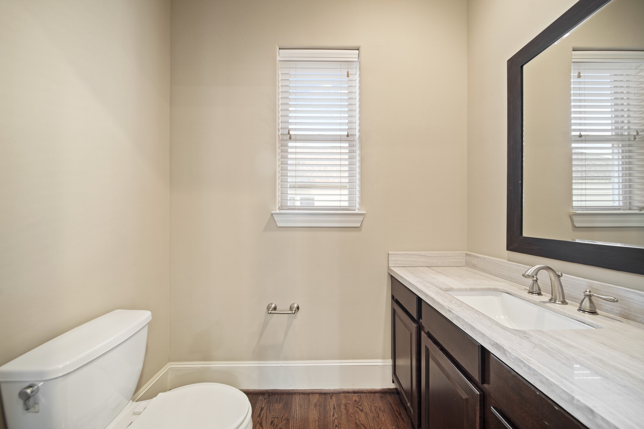 1250 West 23rd Street Houston, TX 77008 - Photo 29 of 50 Even the powder enjoys some natural light!