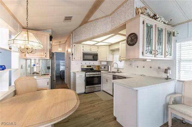 $175,000 | 11611 Oakdale Drive, Unit 458, Fort Myers, FL 33908