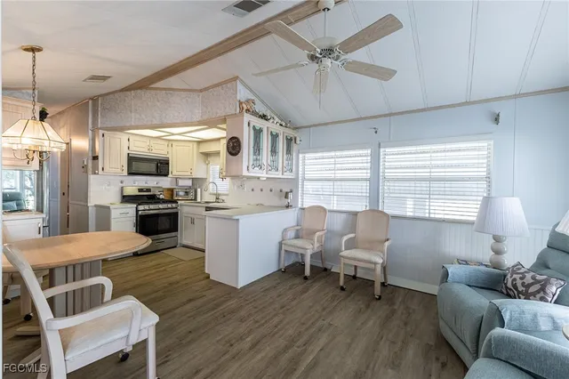 $175,000 | 11611 Oakdale Drive, Unit 458, Fort Myers, FL 33908