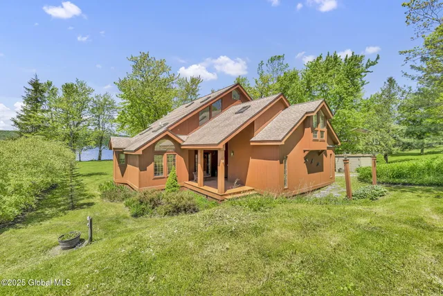 $685,000 | 2555 Co Highway 22, Richfield Springs, NY 13439