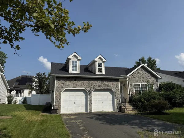$4,000 | 25 Canal View Drive, Lawrence Township, NJ 08648