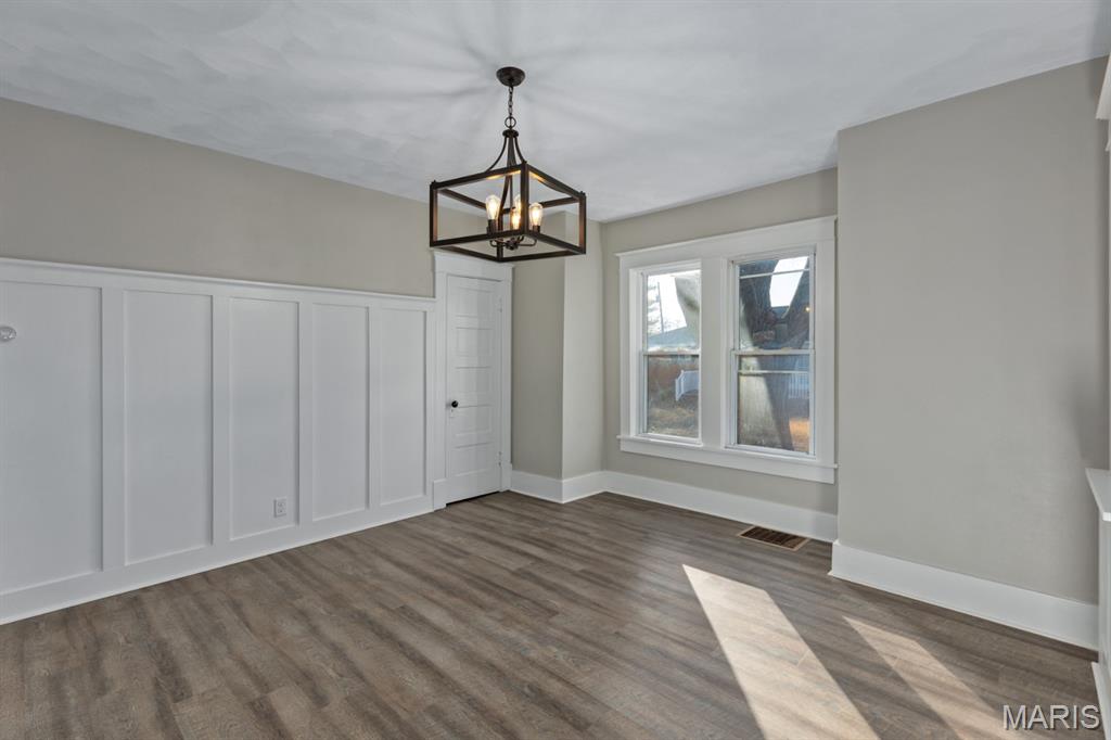 811 Adams Street Gillespie, IL 62033 - Photo 12 of 24