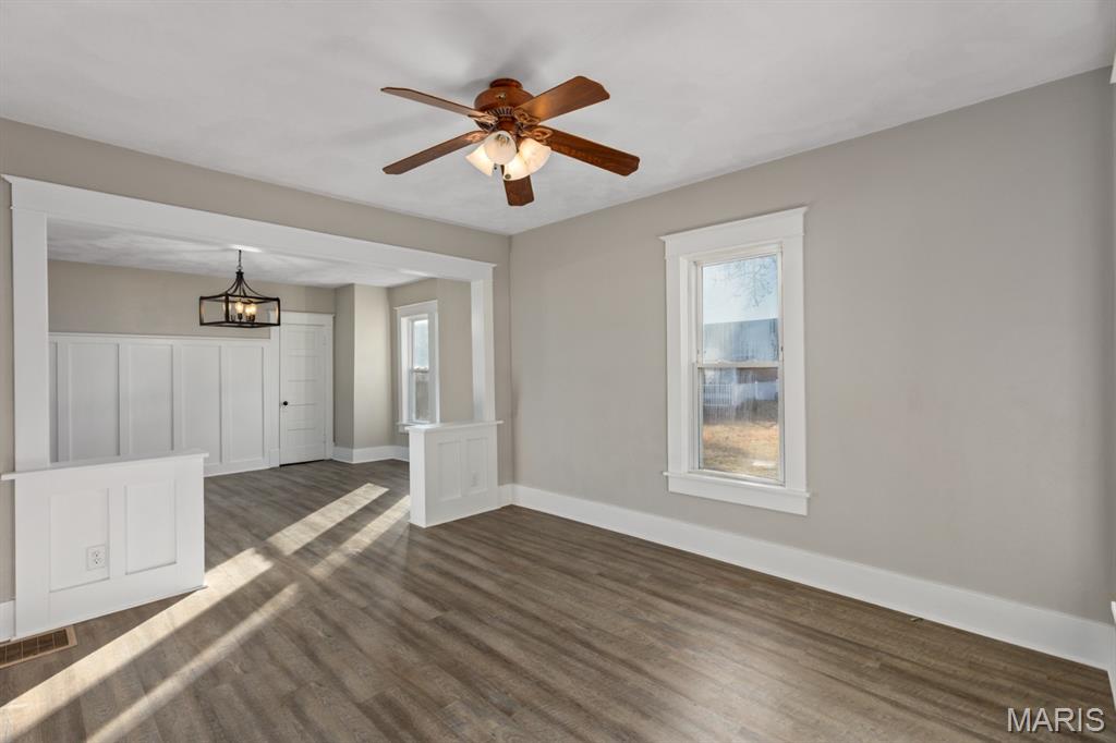 811 Adams Street Gillespie, IL 62033 - Photo 14 of 24