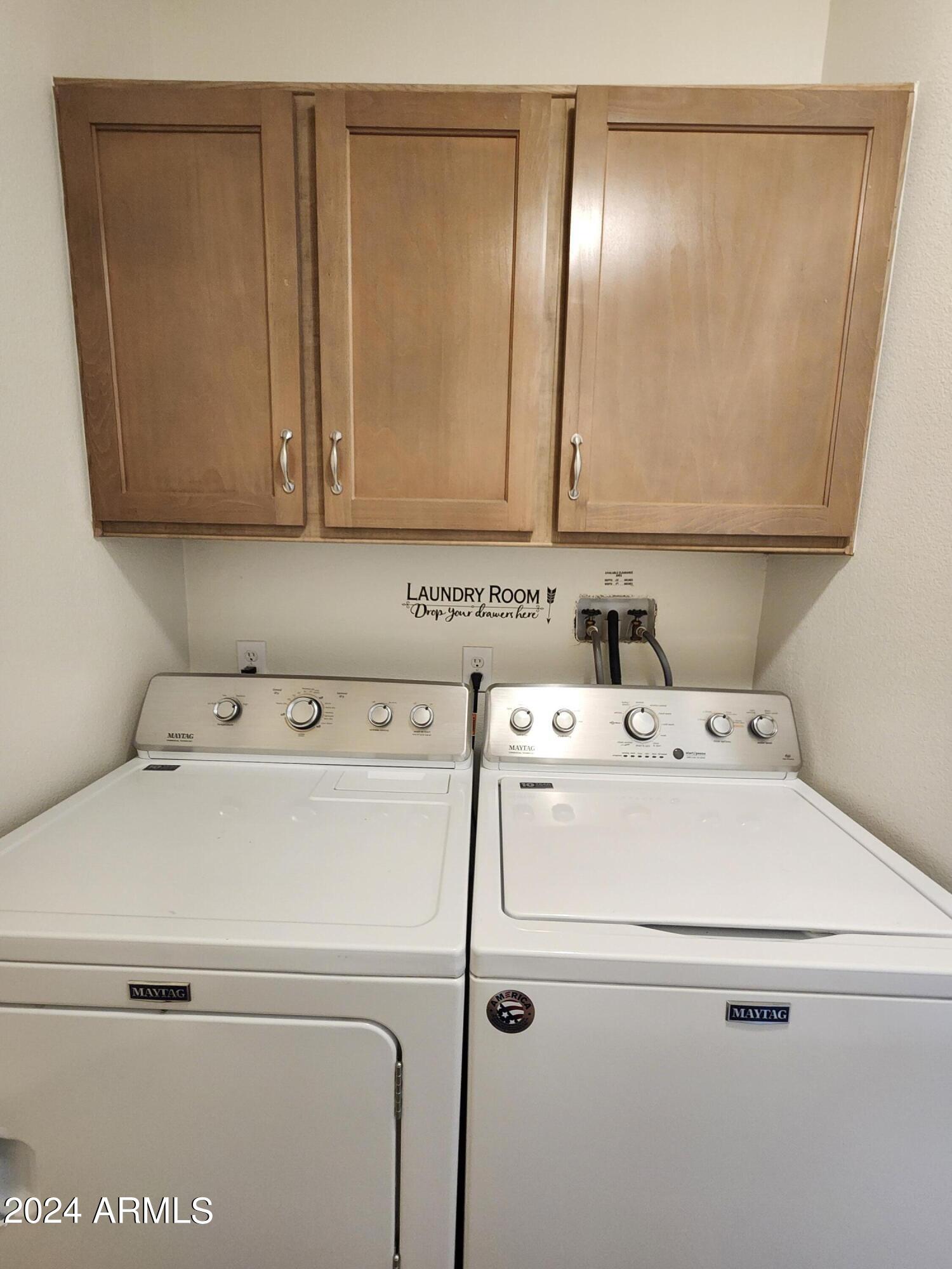 16005 North 32nd Street, Unit 31 Phoenix, AZ 85032 - Photo 25 of 48 a utility room with dryer and washer
