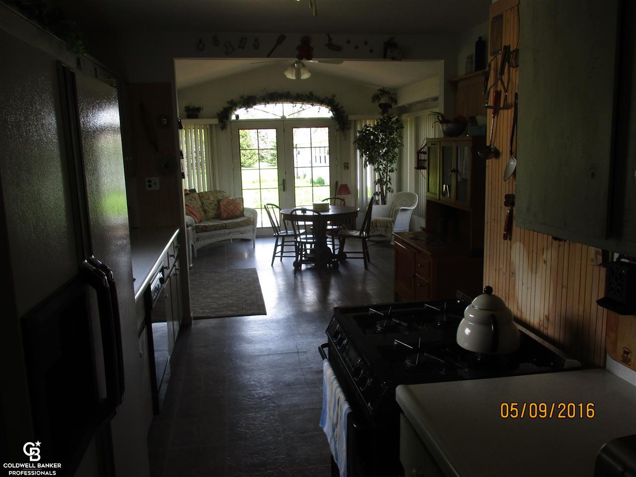 21733 Armada Ridge Road Armada, MI 48005 - Photo 10 of 30