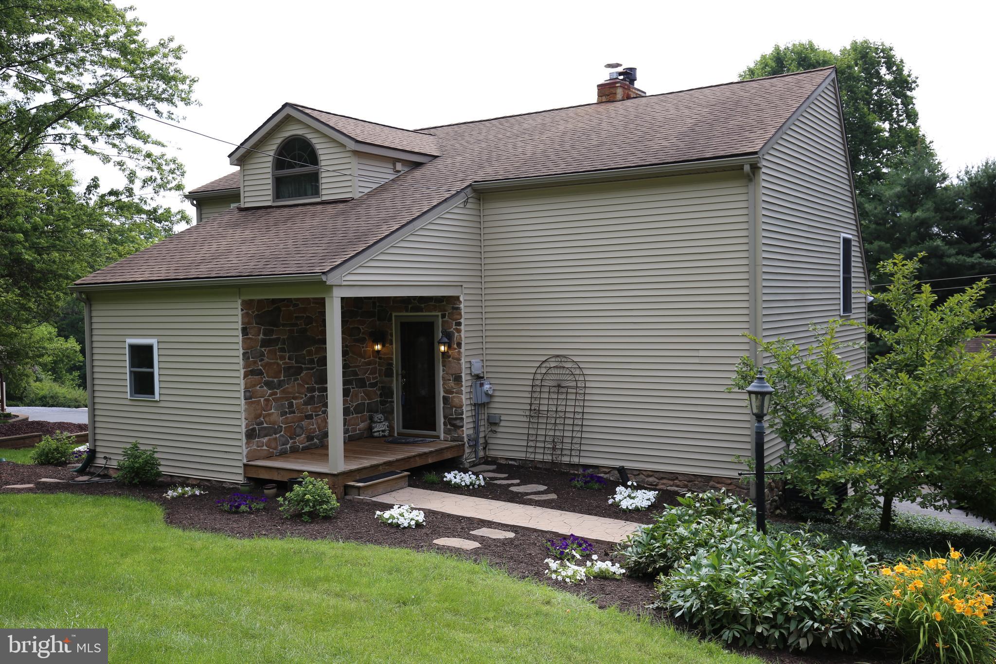 381 Ridge Avenue Ephrata, PA 17522 - Photo 1 of 29 Front View