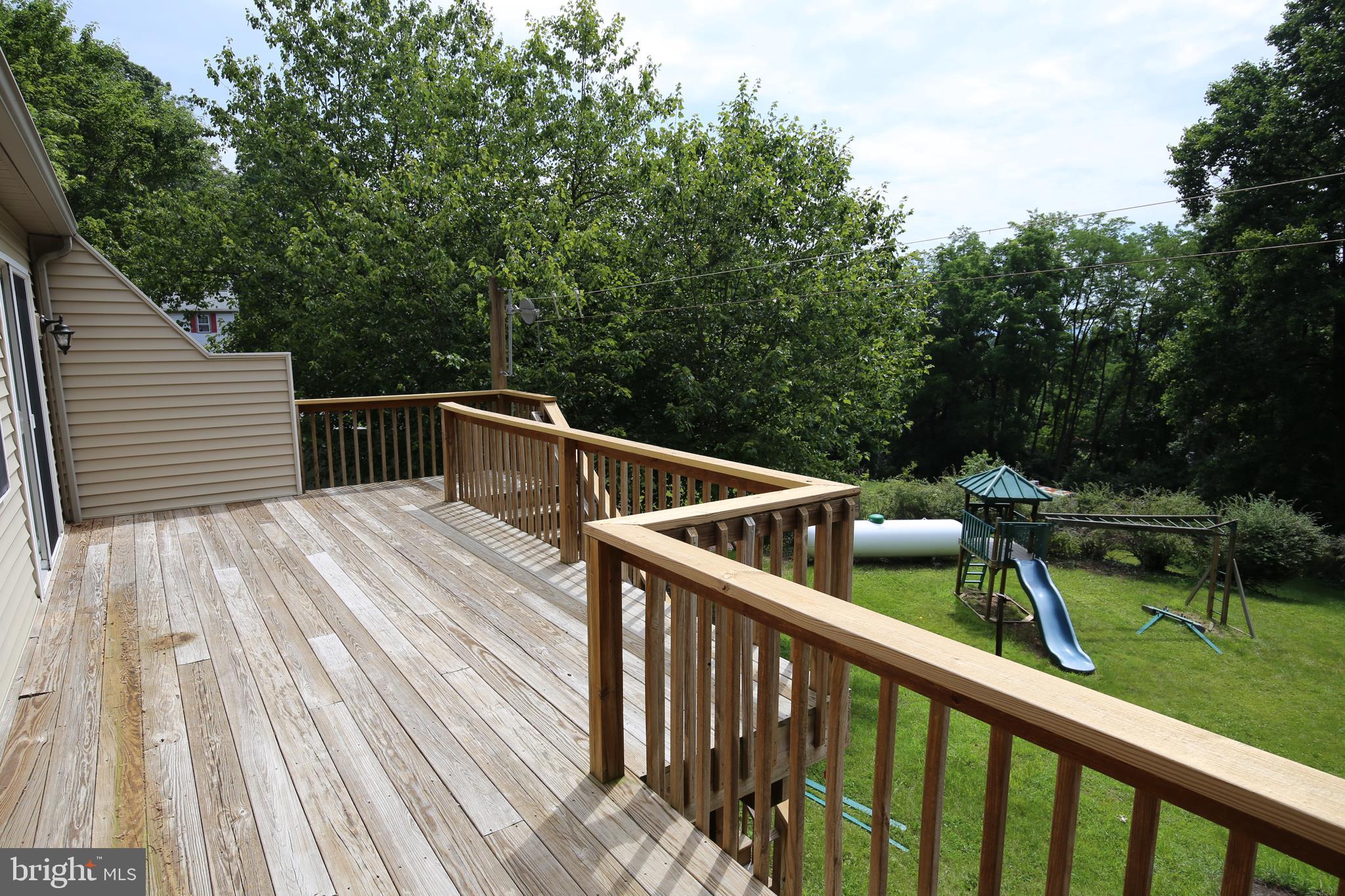 381 Ridge Avenue Ephrata, PA 17522 - Photo 24 of 29 Rear Deck