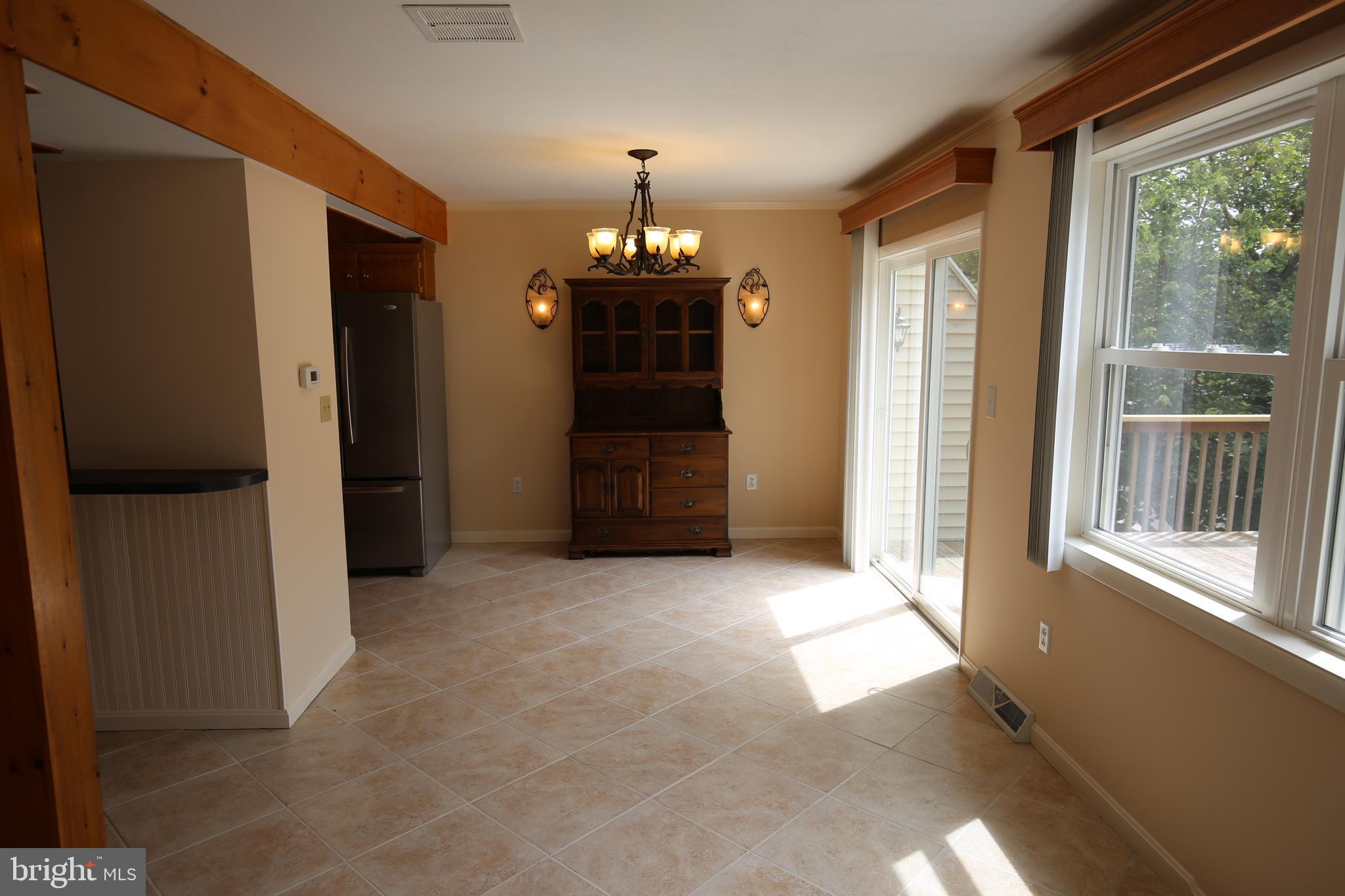 381 Ridge Avenue Ephrata, PA 17522 - Photo 5 of 29 Dining Area