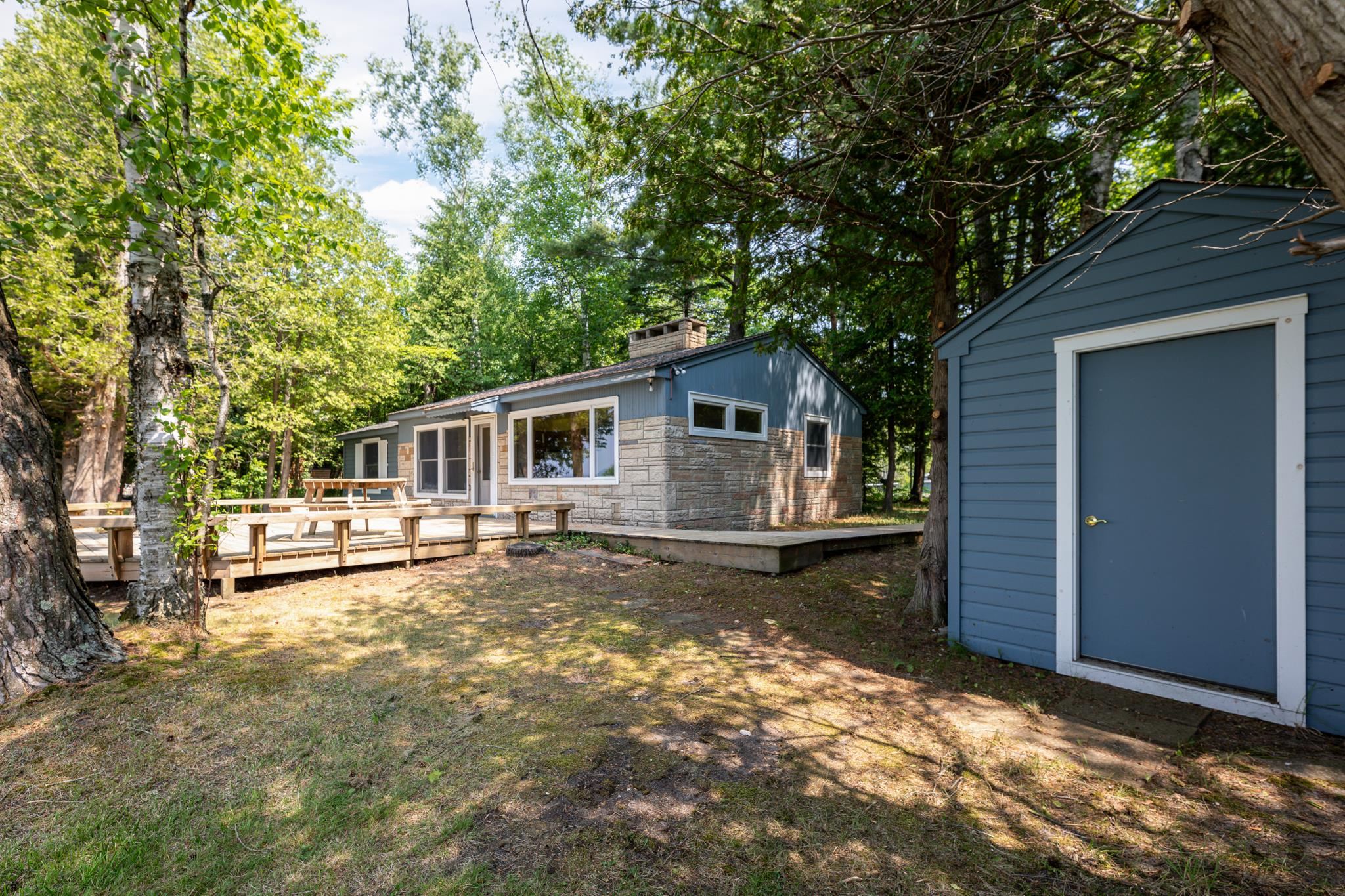 7242 South Brooks Road Maple City, MI 49664 - Photo 7 of 64 1912718-6.JPG