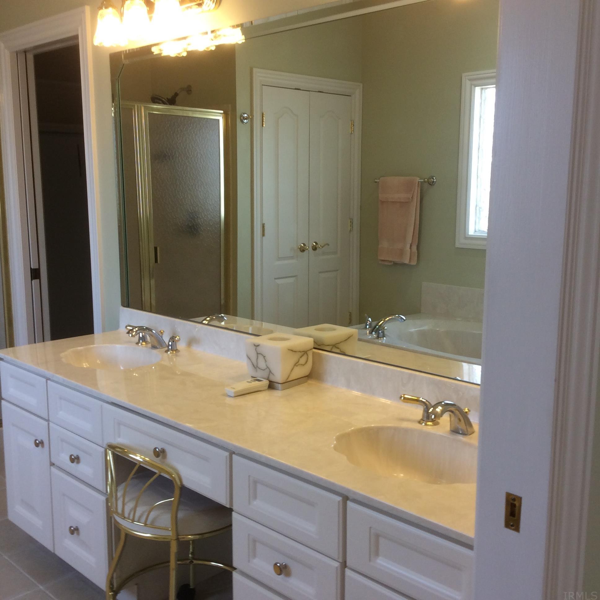 5574 Prestwick Road Newburgh, IN 47630 - Photo 11 of 15 Gallery Image 11