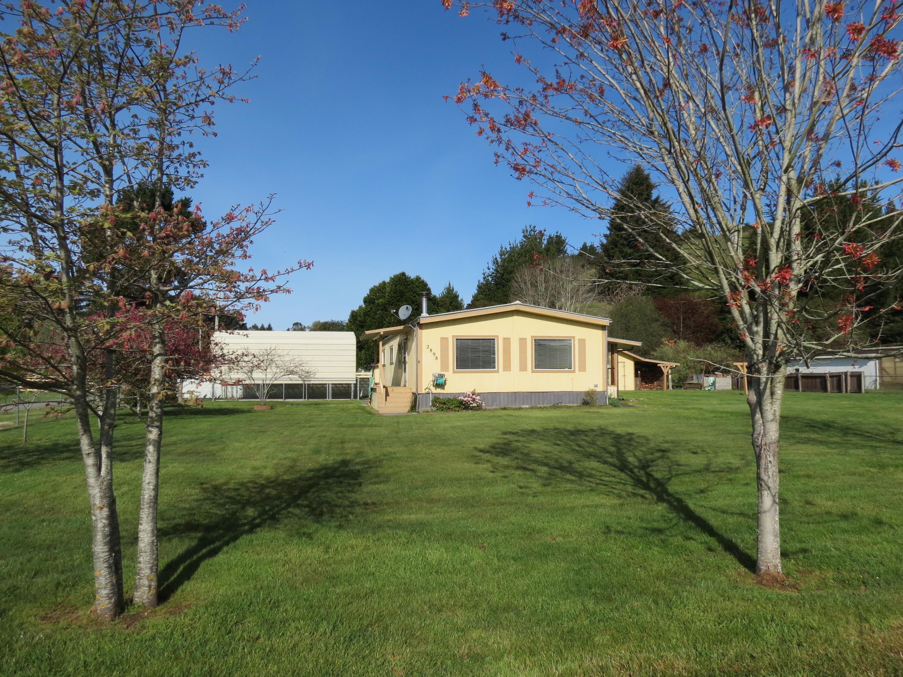 2898 Johnson Road Hydesville, CA 95547 - Photo 6 of 34 Gallery Image 6