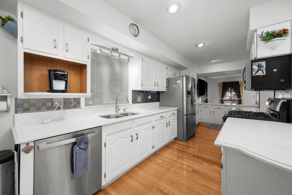 1424 11th Street Moline, IL 61265 - Photo 24 of 46