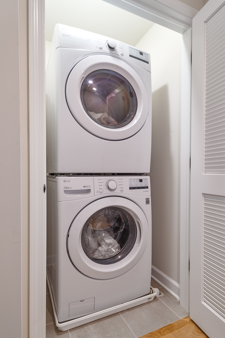 1263 Shermer Road Northbrook, IL 60062 - Photo 24 of 33 a utility room with dryer and washer