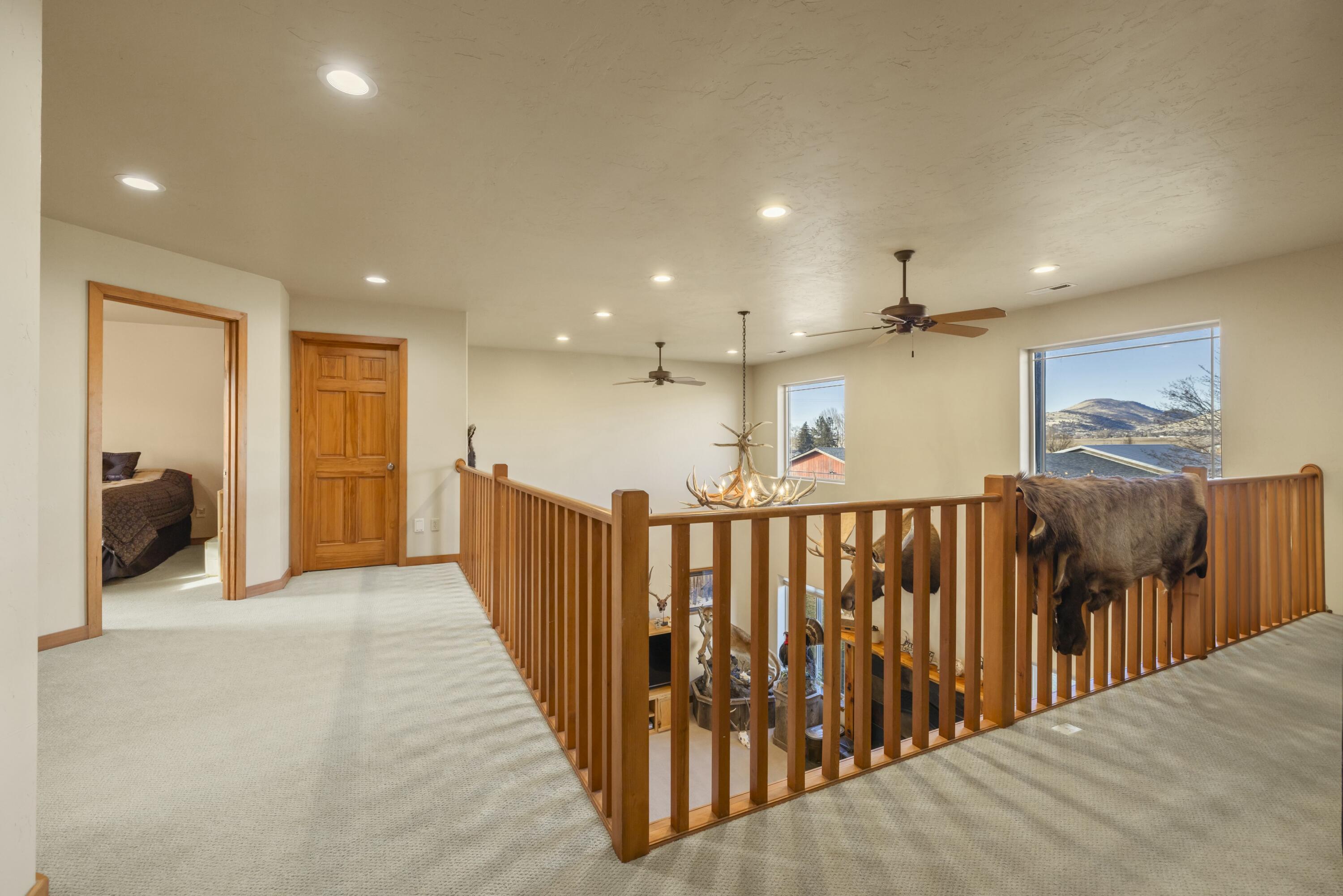 11251 Crystal Springs Road Klamath Falls, OR 97603 - Photo 27 of 64 loft