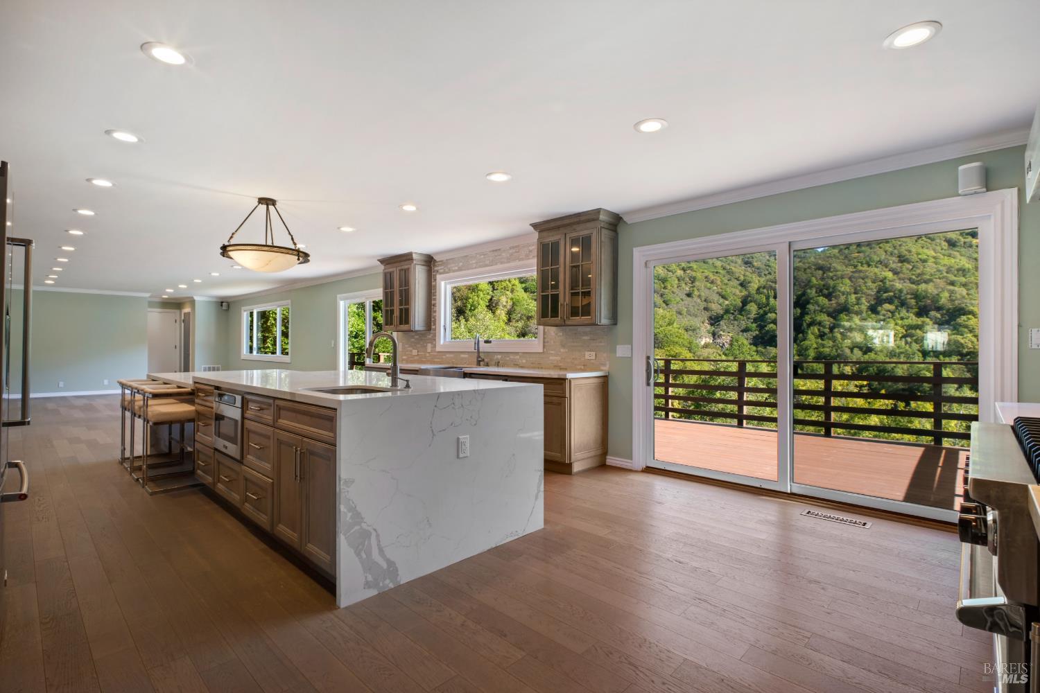 62 Oakdale Avenue San Rafael, CA 94901 - Photo 11 of 44