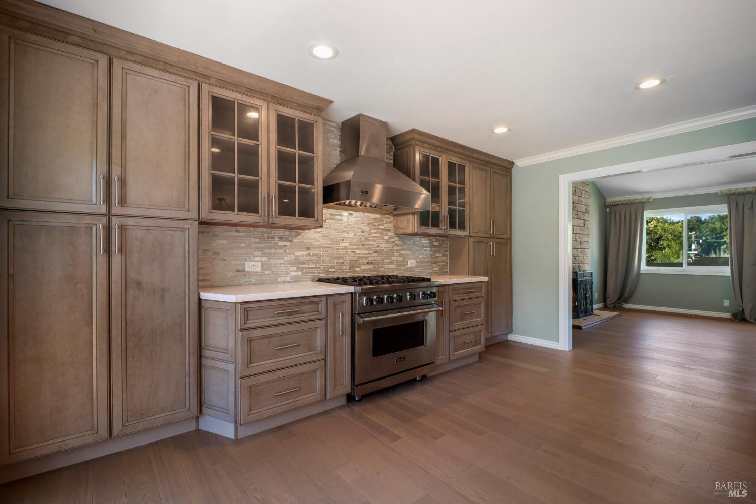 62 Oakdale Avenue San Rafael, CA 94901 - Photo 12 of 44