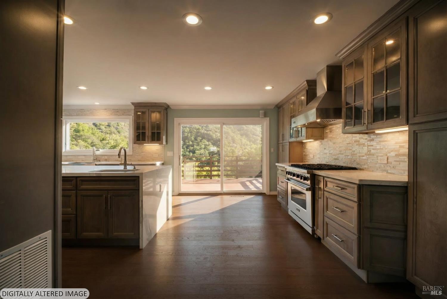 62 Oakdale Avenue San Rafael, CA 94901 - Photo 4 of 44