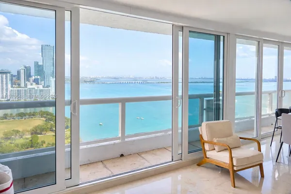 $5,700 | 1717 North Bayshore Drive, Unit 3334, Miami, FL 33132