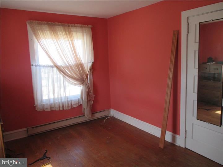 15 Spring Street Penns Grove, NJ 08069 - Photo 7 of 13 Gallery Image 7