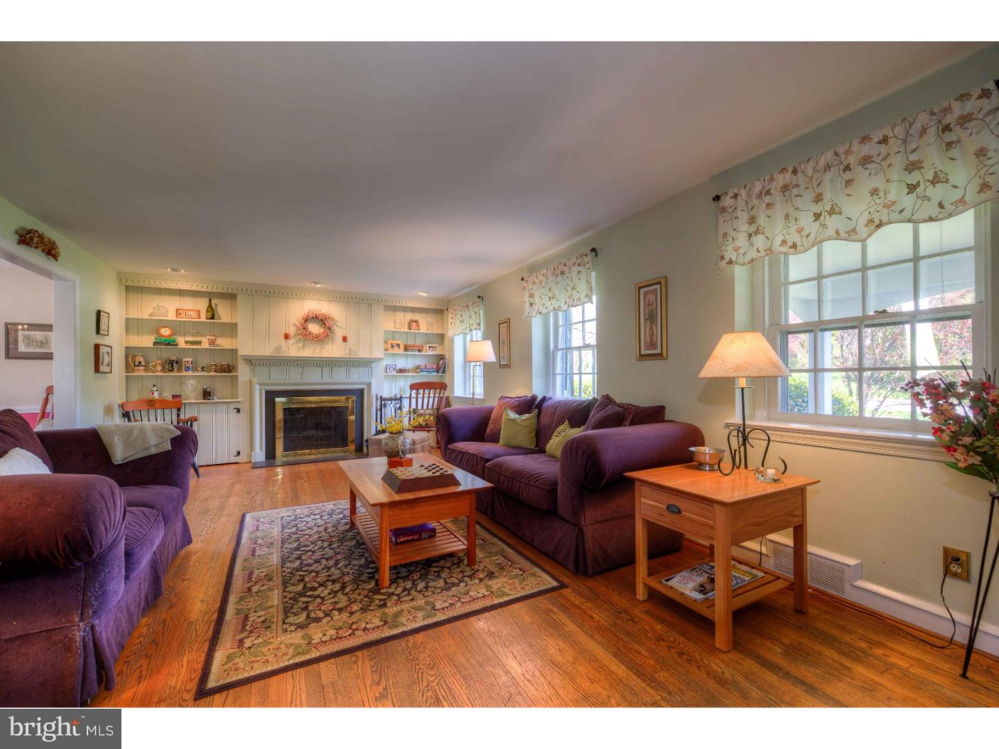 3054 Sulgrave Road Ardmore, PA 19003 - Photo 3 of 19 Living Room