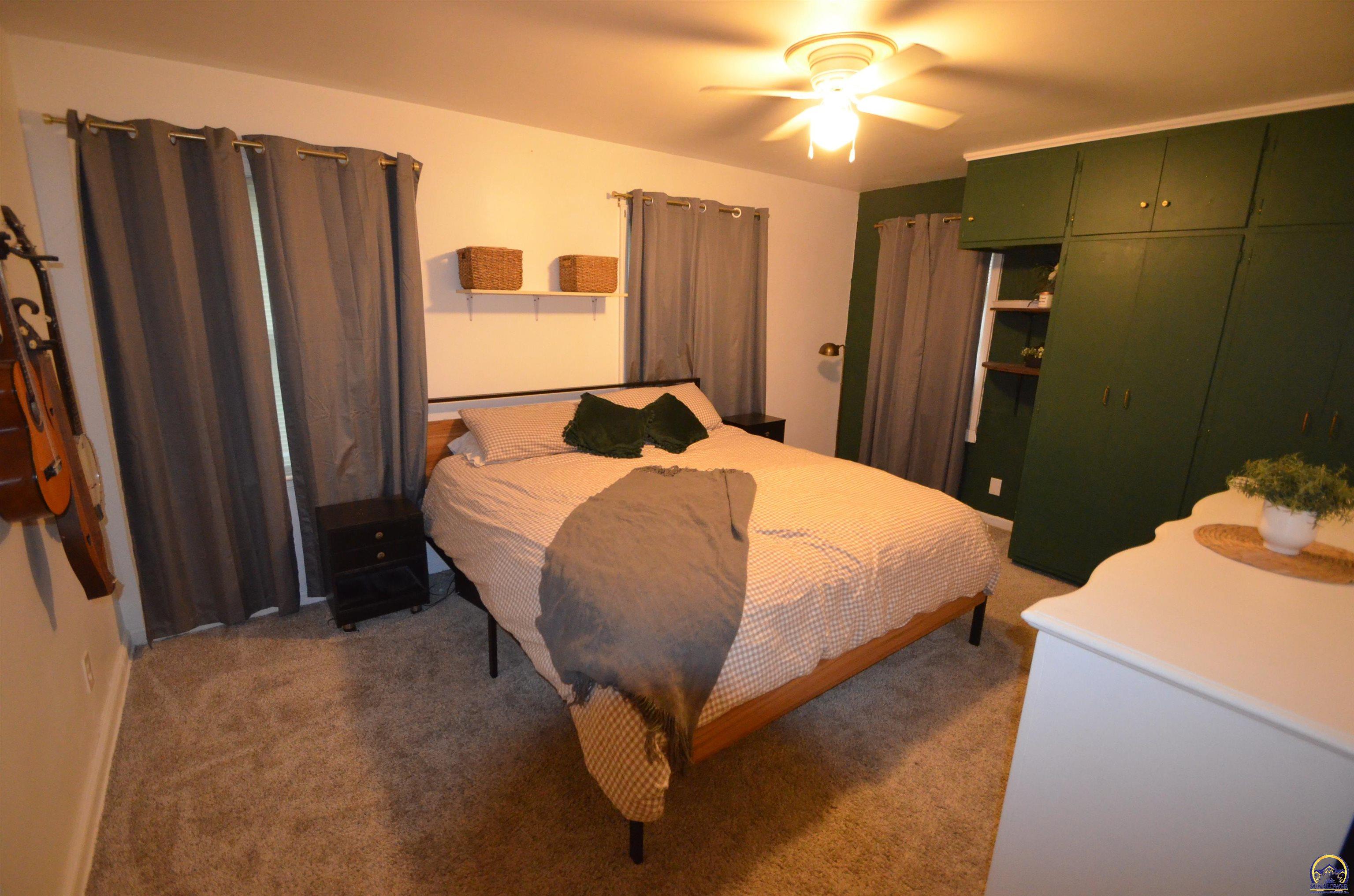 3513 Southwest York Way Topeka, KS 66604 - Photo 11 of 16