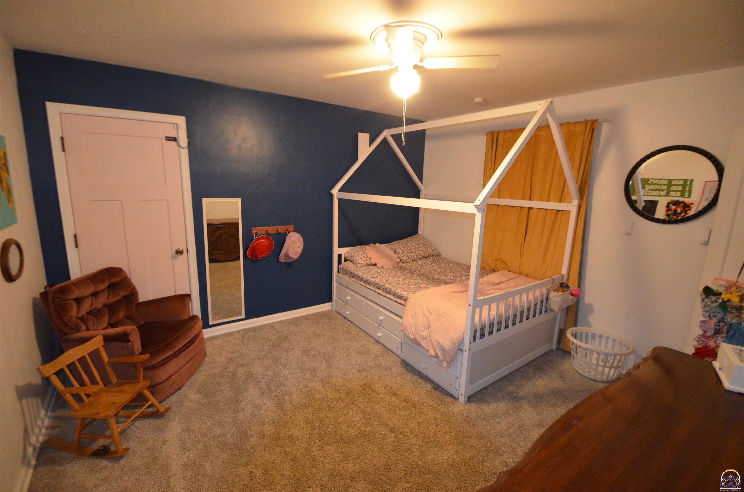 3513 Southwest York Way Topeka, KS 66604 - Photo 13 of 16