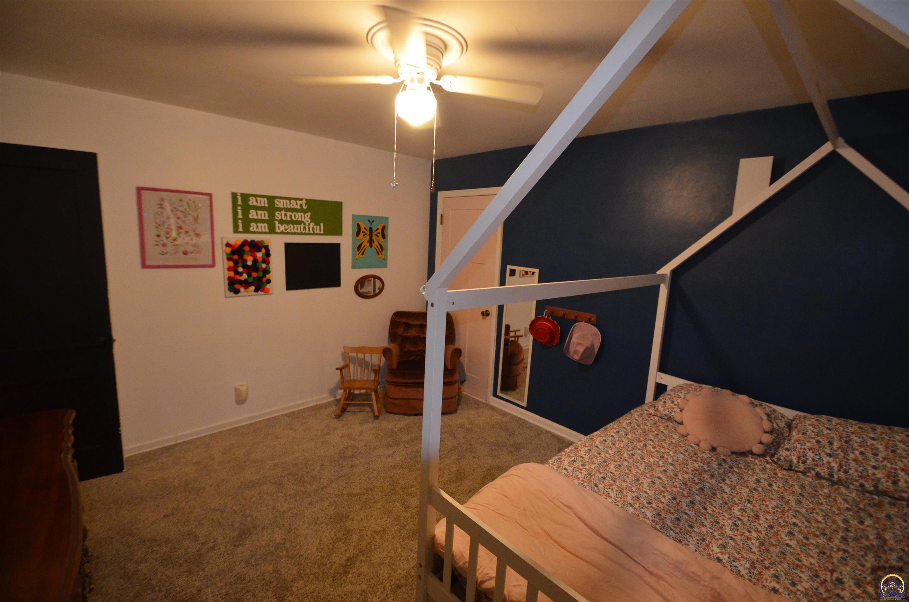 3513 Southwest York Way Topeka, KS 66604 - Photo 14 of 16