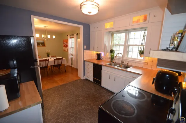 $210,000 | 3513 Southwest York Way, Topeka, KS 66604