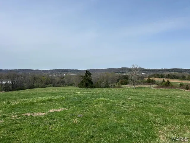 $130,000 | 667 9 Highlands Road, Pacific, MO 63069