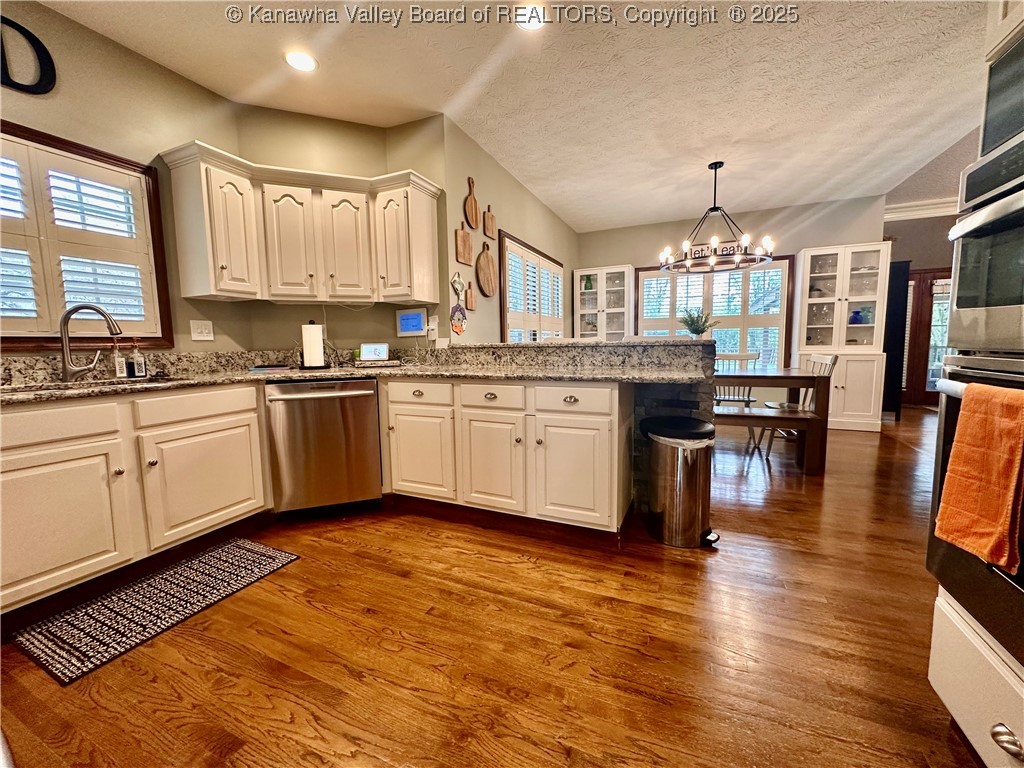 402 Edgewood Road Hurricane, WV 25526 - Photo 10 of 38 Gallery Image 10