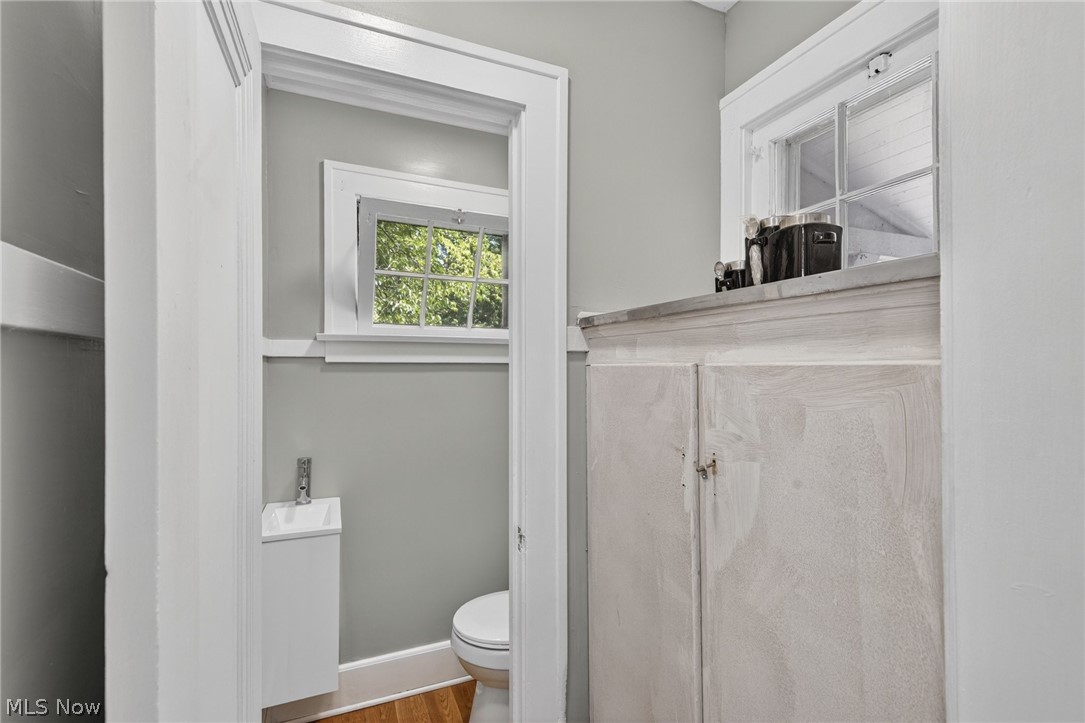 927 Englewood Road Cleveland Heights, OH 44121 - Photo 23 of 37