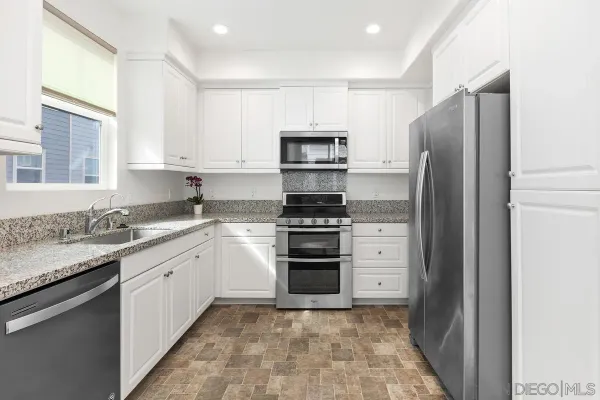 $650,000 | 513 Sanderling Lane, Imperial Beach, CA 91932