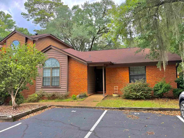 $1,900 | 4424 Stratfordshire Court, Tallahassee, FL 32309