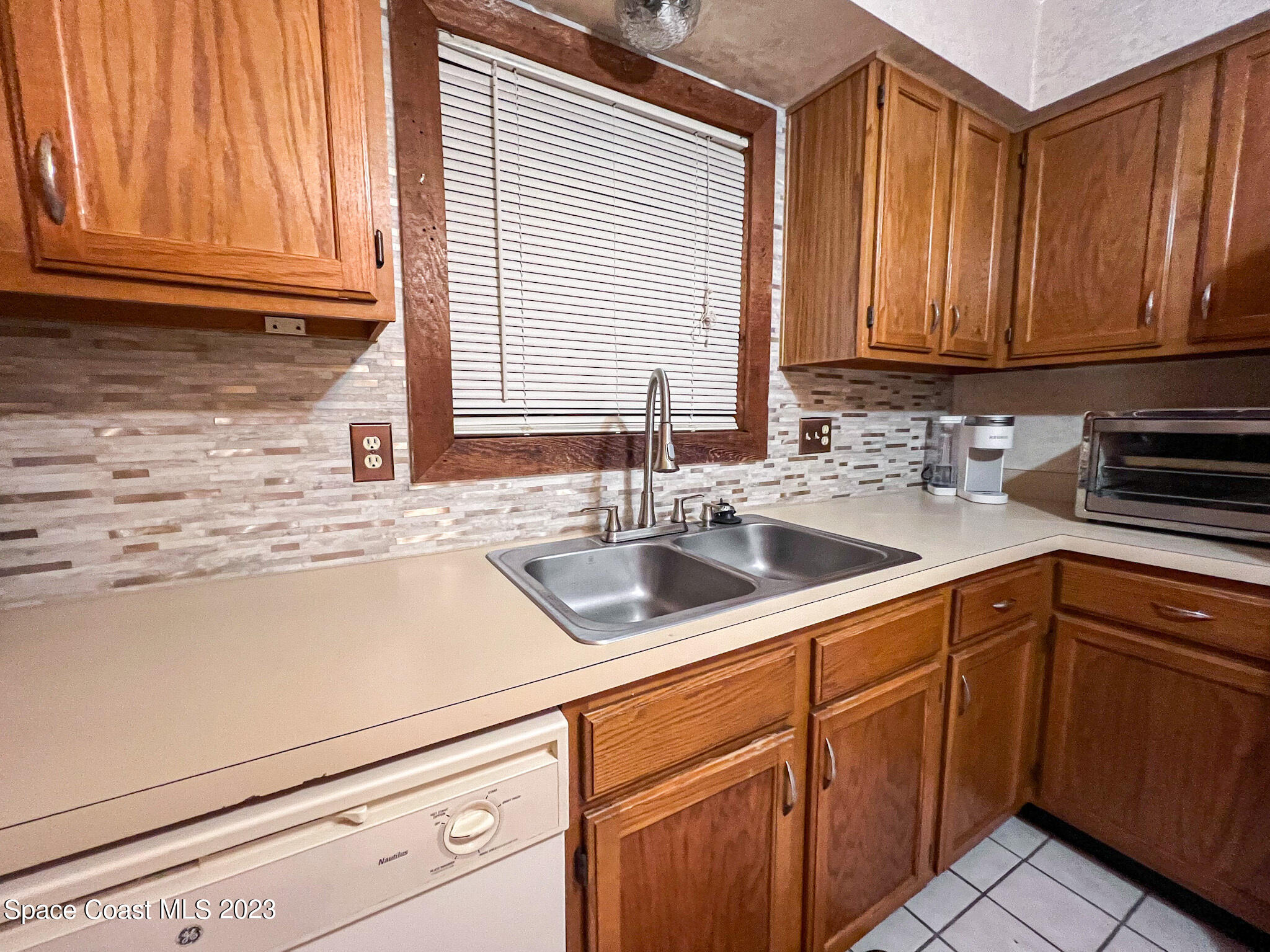 411 Trier Road Northwest Palm Bay, FL 32907 - Photo 12 of 24 Kitchen