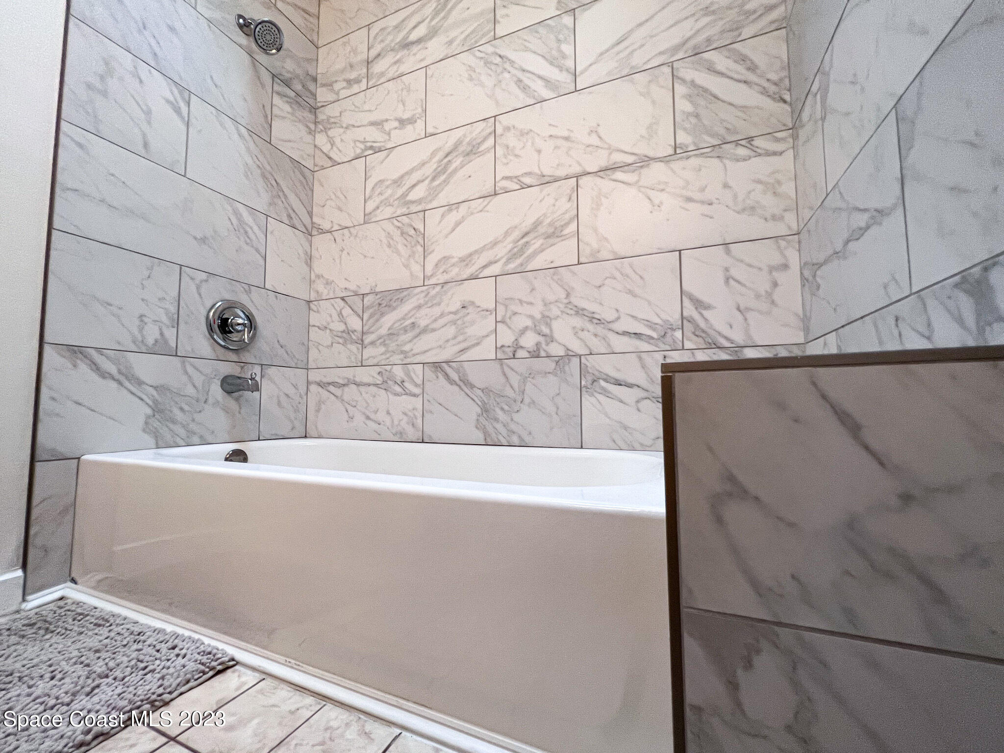 411 Trier Road Northwest Palm Bay, FL 32907 - Photo 16 of 24 Guest Bath
