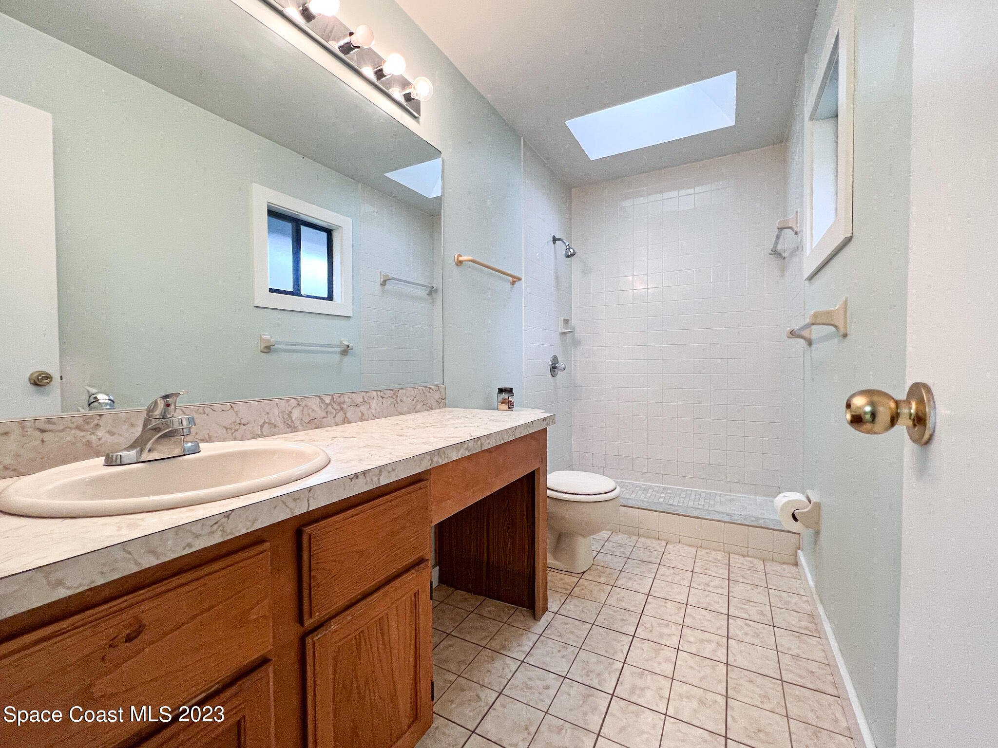 411 Trier Road Northwest Palm Bay, FL 32907 - Photo 20 of 24 Master Bath