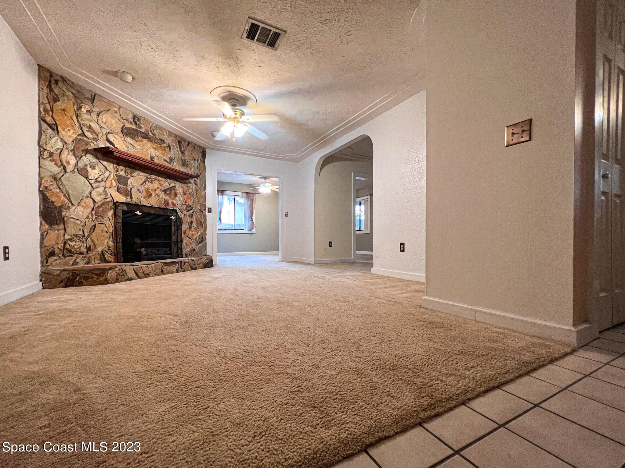 411 Trier Road Northwest Palm Bay, FL 32907 - Photo 4 of 24 Living Room