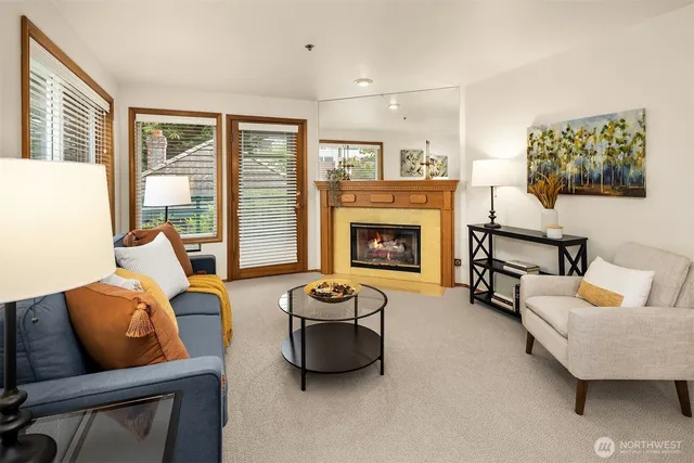 $650,000 | 609 7th Avenue North, Unit B204, Edmonds, WA 98020