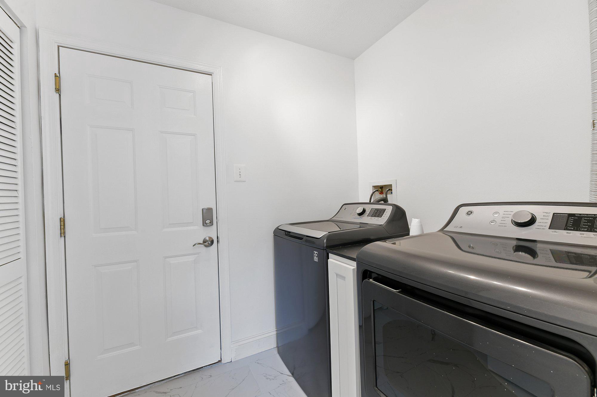 827 Middle River Road Baltimore, MD 21220 - Photo 21 of 29 Laundry room