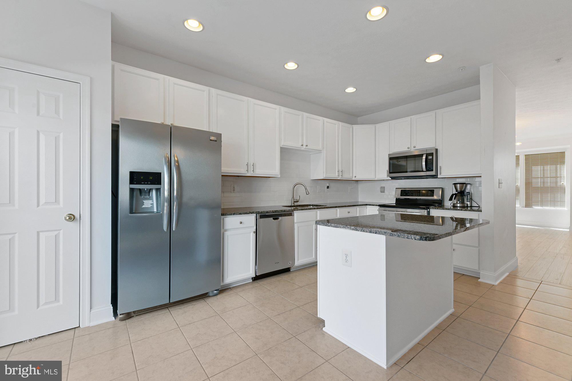 827 Middle River Road Baltimore, MD 21220 - Photo 6 of 29 Brand new kitchen