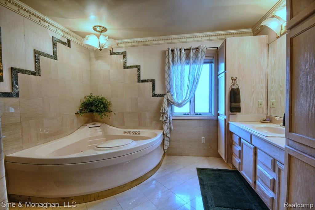 45 Hampton Road Grosse Pointe, MI 48236 - Photo 29 of 36