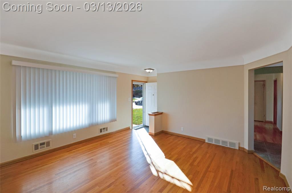 8565 Dale Center Line, MI 48015 - Photo 10 of 34 Gallery Image 10