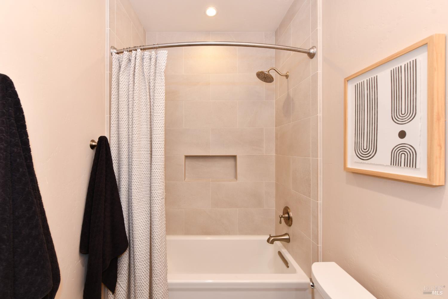 1802 Bella Vista Way Santa Rosa, CA 95403 - Photo 35 of 49