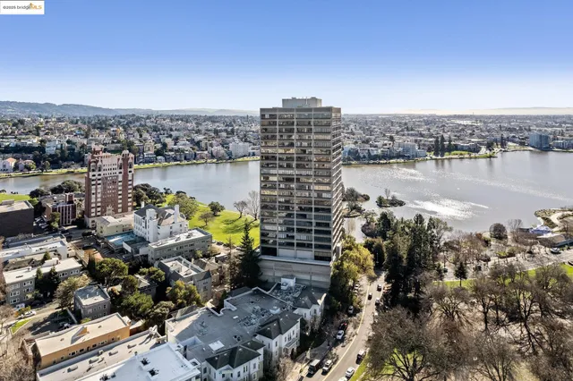 $895,000 | 565 Bellevue Avenue, Unit 1502, Oakland, CA 94610