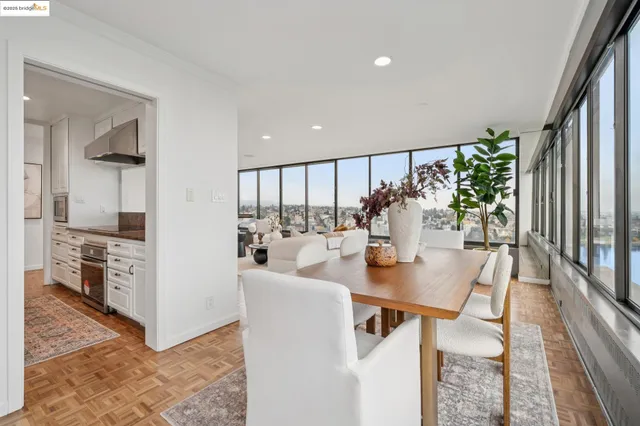 $895,000 | 565 Bellevue Avenue, Unit 1502, Oakland, CA 94610